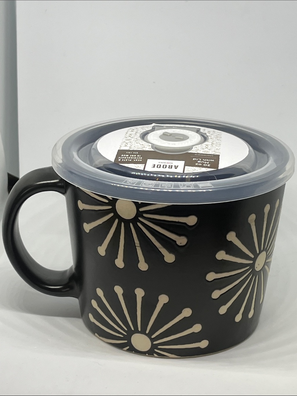 Abode 20 oz Stoneware Mug  w/ Lid  Gray and Cream Accents Heat Plate Refrigerate
